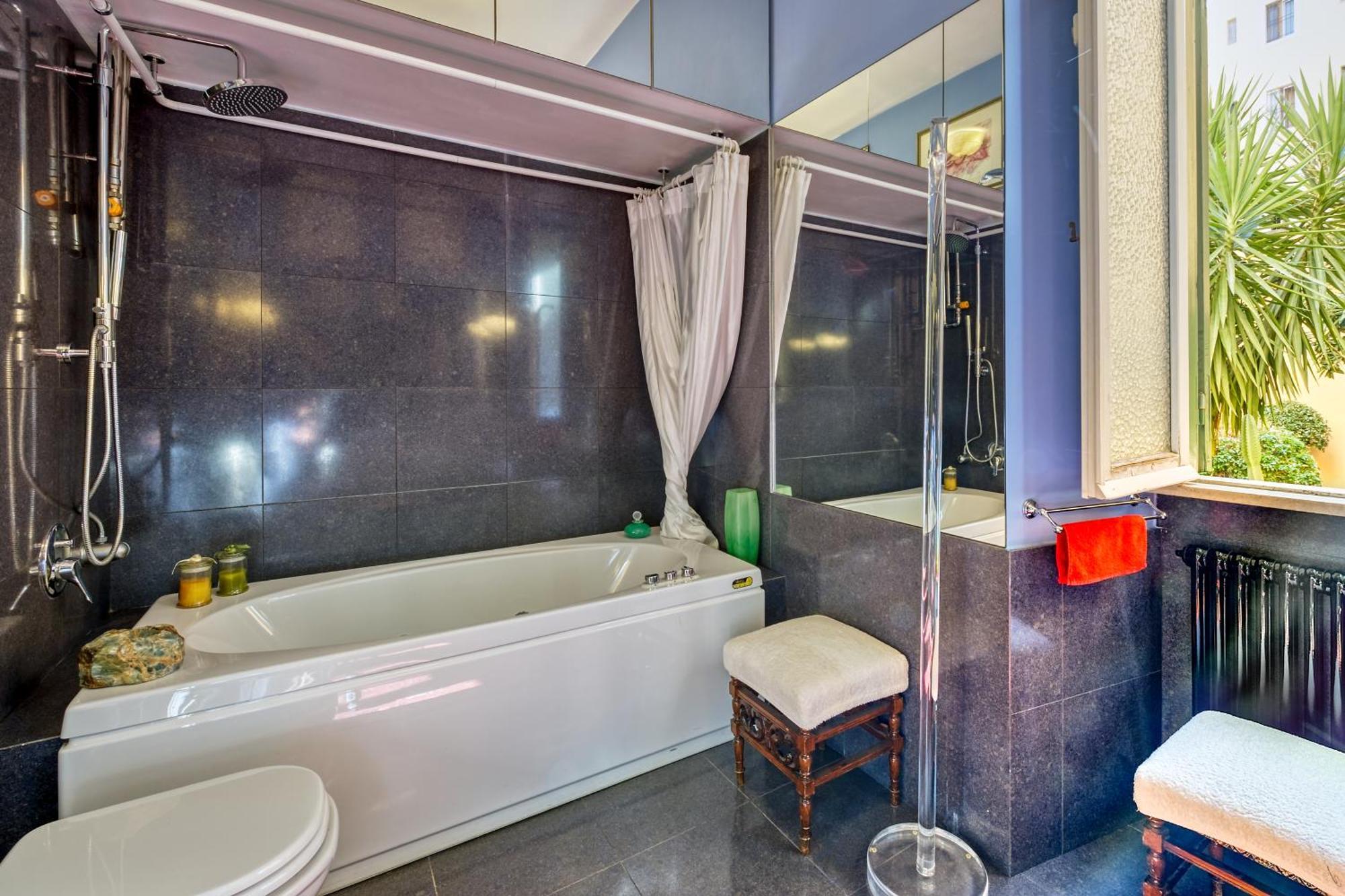 Vespasiano Luxury For 4 Rome