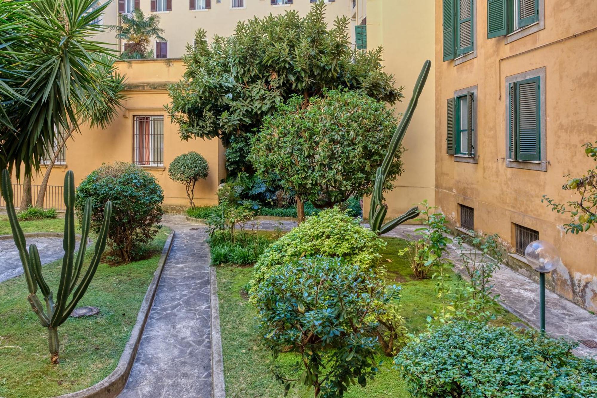 Vespasiano Luxury For 4 Apartment
