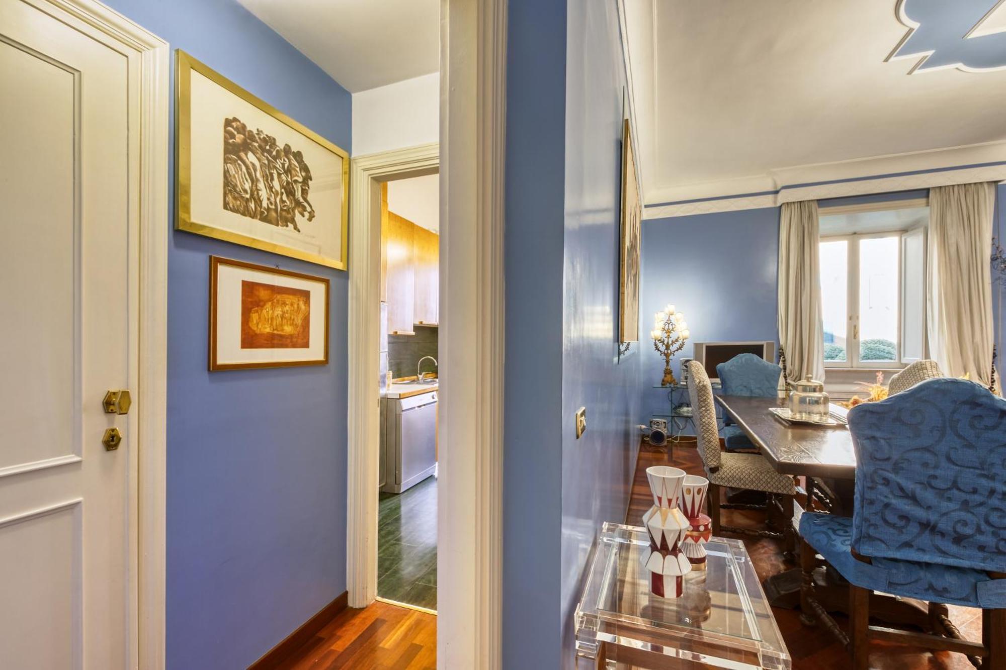 Apartment Vespasiano Luxury For 4