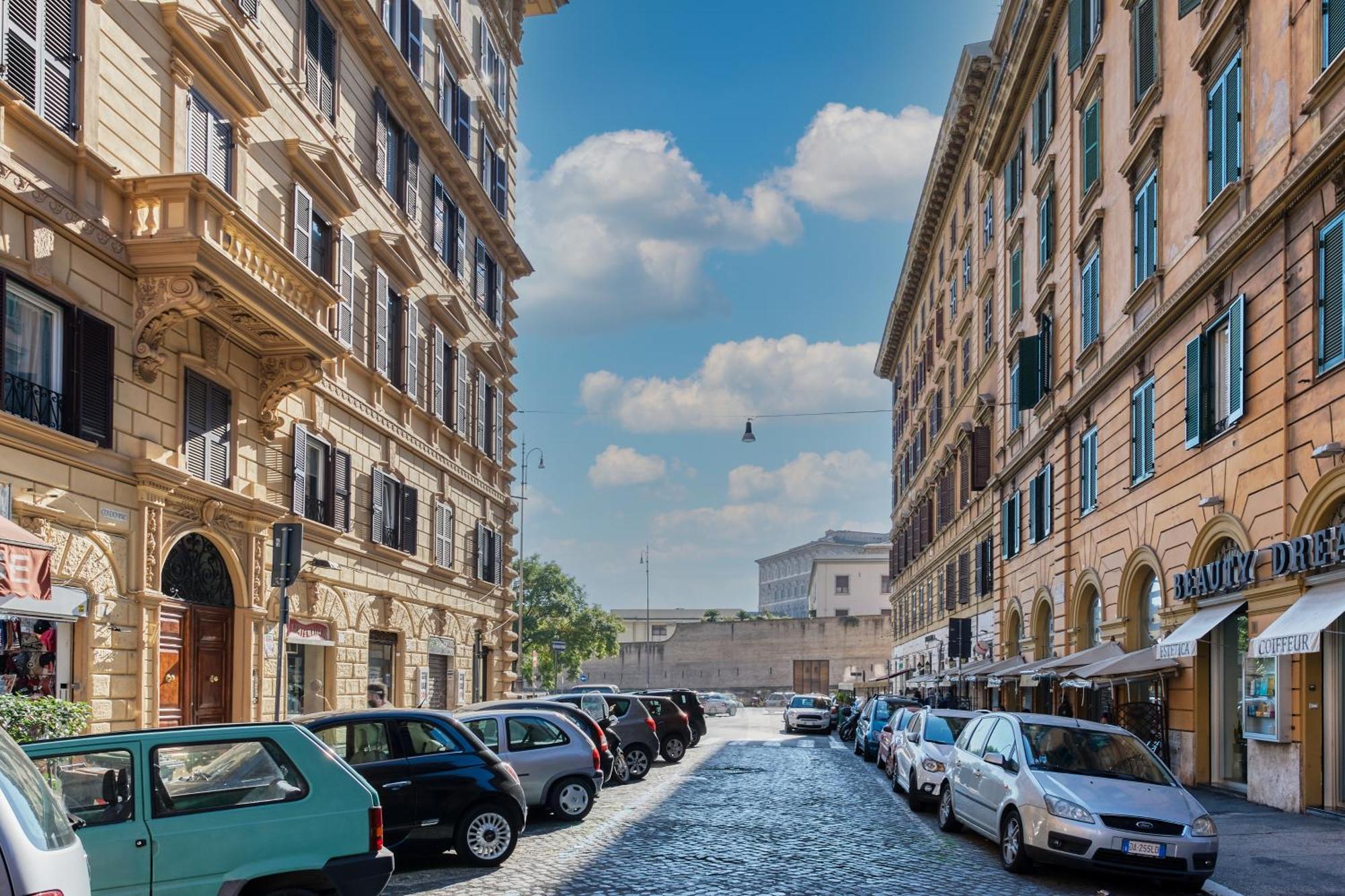 Apartment Vespasiano Luxury For 4 Rome