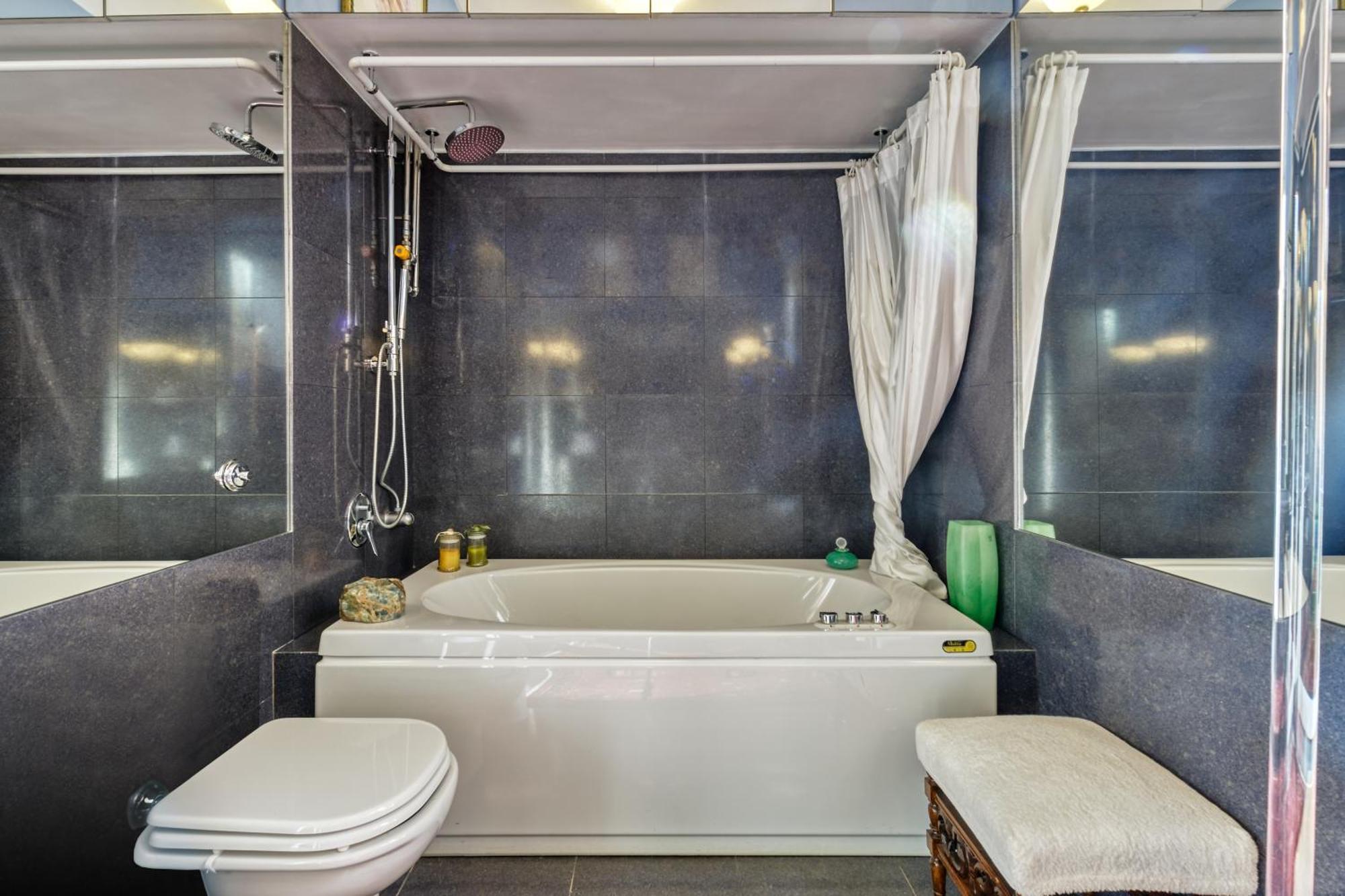 Apartment Vespasiano Luxury For 4